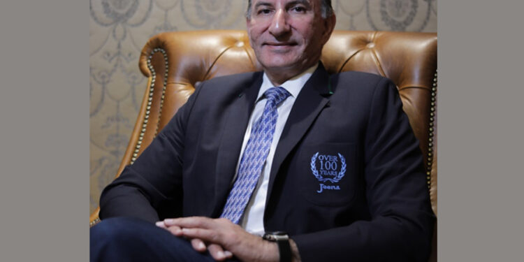 Mr Sam Katgara, Partner, Jeena & Co, receives lifetime achievement award at the 14th ELSC Leadership Awards 2022